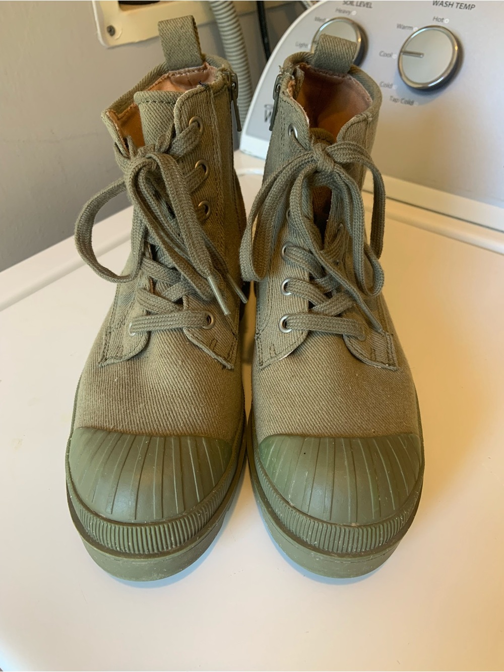 Universal Thread Olive Green Canvas Combat Boots
